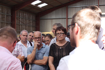 Visite ministérielle dans une exploitation agricole à Drouville (54)